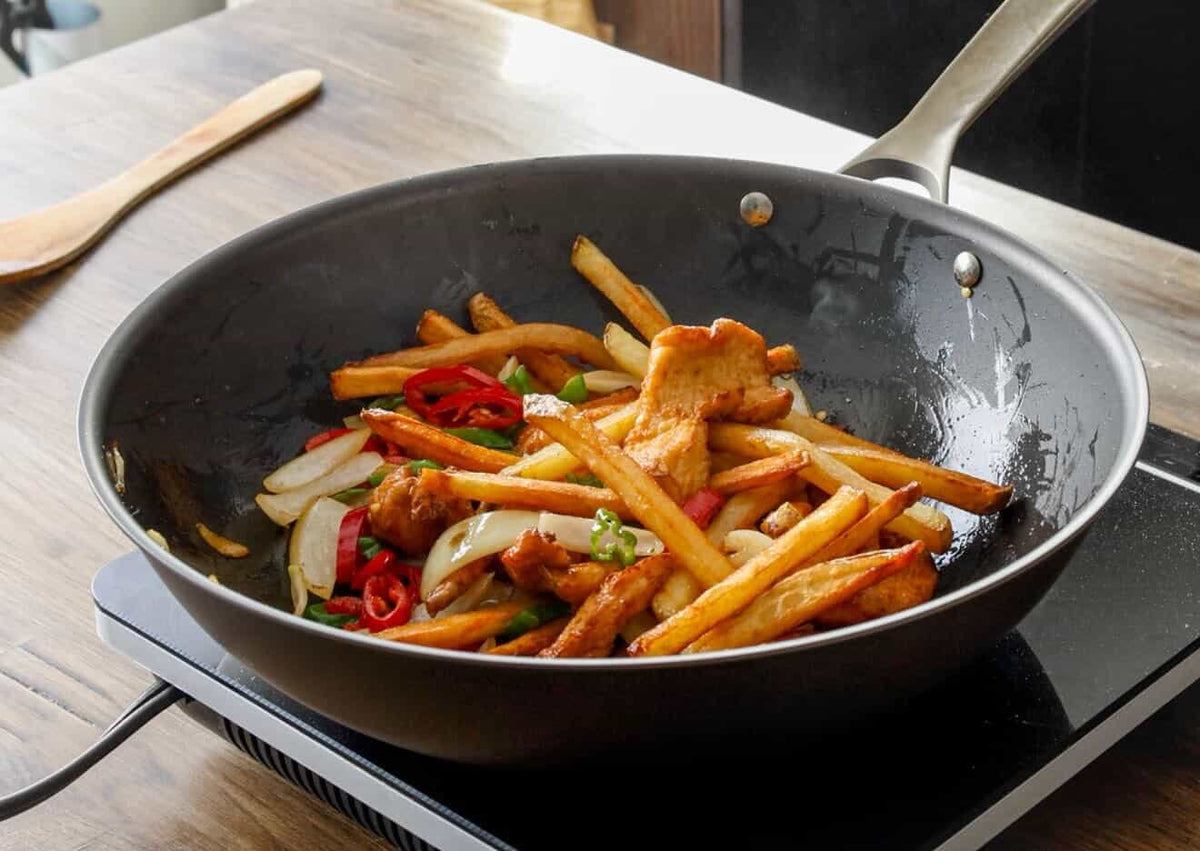 12.5” Nitrided Carbon Clad® – 3 Ply Carbon ‌Steel Wok